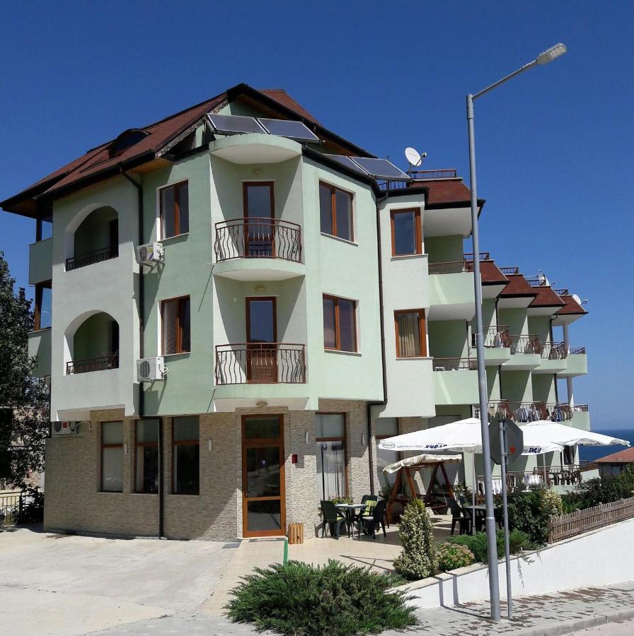 Family Hotel Amore Бяла Экстерьер фото