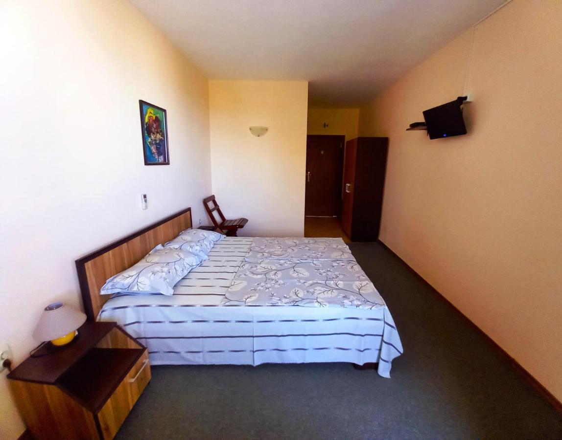 Family Hotel Amore Бяла Экстерьер фото