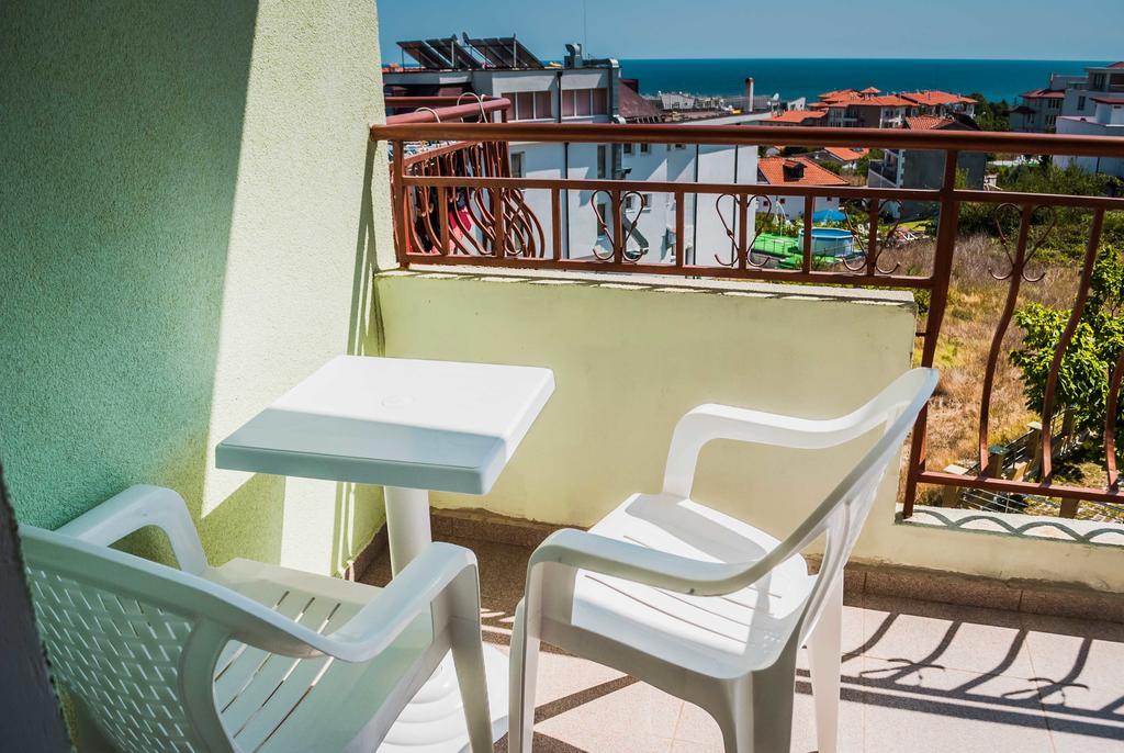 Family Hotel Amore Бяла Экстерьер фото