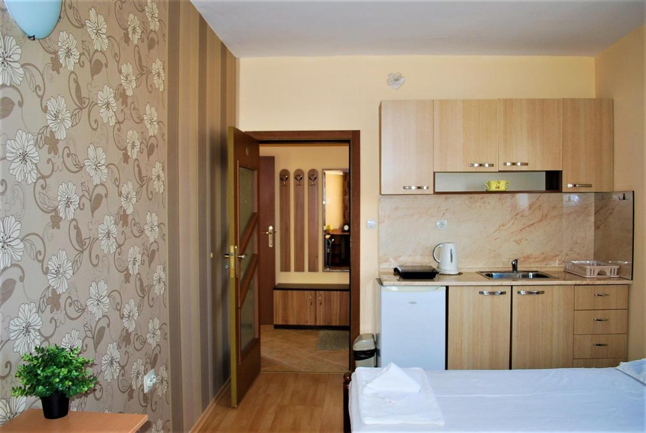 Family Hotel Amore Бяла Экстерьер фото